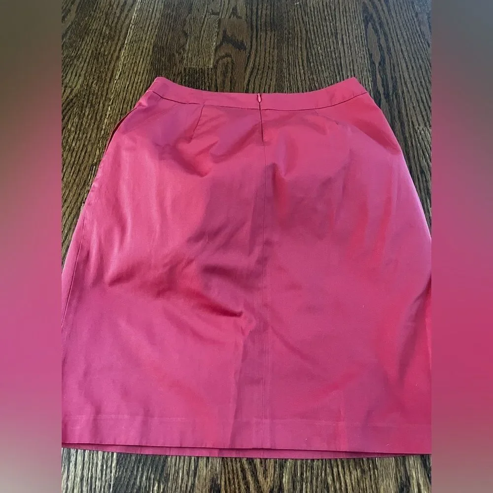 MaxMara size 8 Skirt Hot Pink perfect for your next office day Made in Italy
